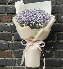 Букет цветов из:  Гипсофила в поселке имени Воровского