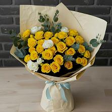 Букет цветов из:  Розы в поселке имени Воровского