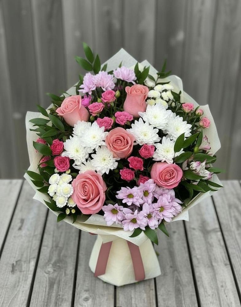 Букет цветов из: Альстромерии, Гвоздики, Розы и Хризантемы в поселке имени Воровского