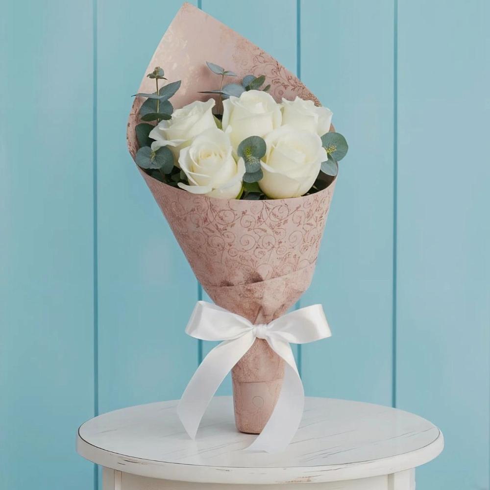 Букет цветов из: Розы в поселке имени Воровского