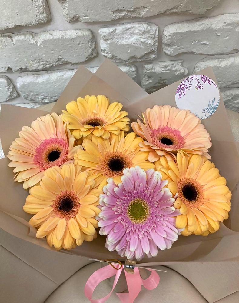 Букет цветов из: Герберы в поселке имени Воровского
