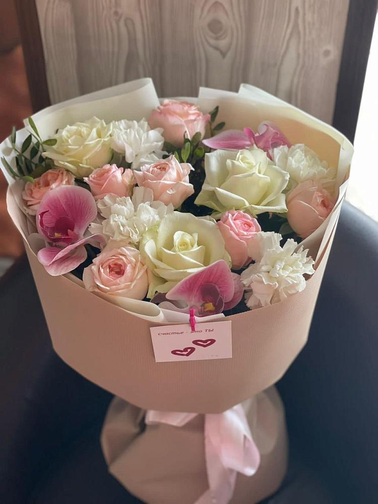 Букет цветов из: Орхидеи, Розы и Гвоздики в поселке имени Воровского