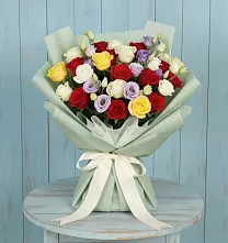 Букет цветов из:  Розы в поселке имени Воровского