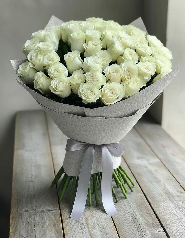 Букет 35 Белых роз в поселке имени Воровского