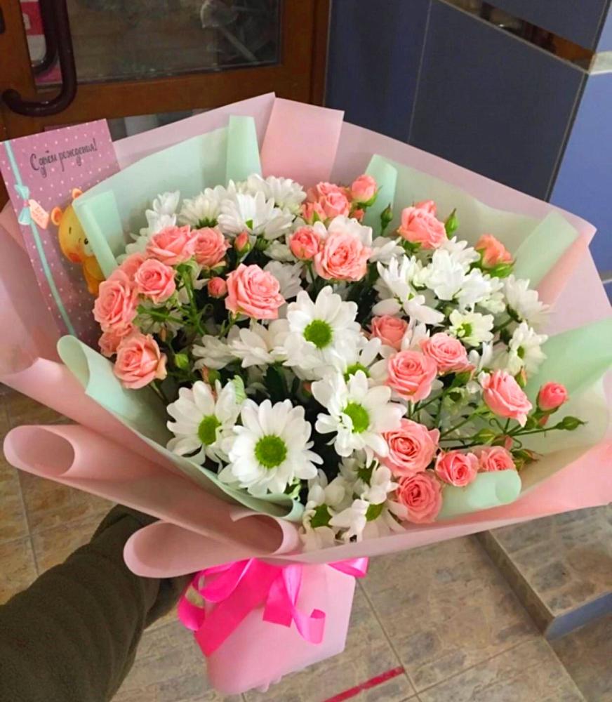 Букет цветов из: Розы и Хризантемы в поселке имени Воровского