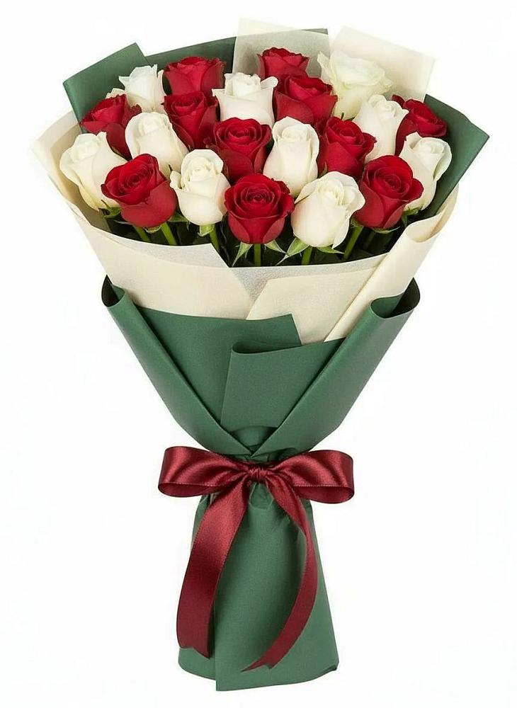 Букет Микс из красных и белых роз в поселке имени Воровского