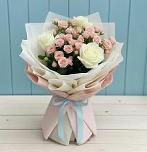 Букет цветов из:  Розы в поселке имени Воровского