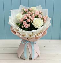 Букет цветов из:  Розы в поселке имени Воровского