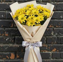 Букет цветов из:  Хризантемы в поселке имени Воровского