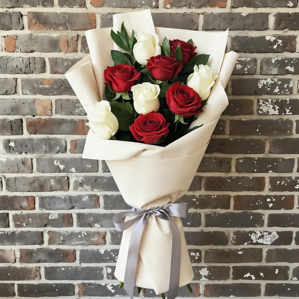 Букет цветов из: Розы в поселке имени Воровского