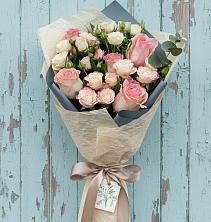 Букет цветов из:  Розы в поселке имени Воровского