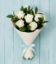 Букет цветов из:  Розы в поселке имени Воровского
