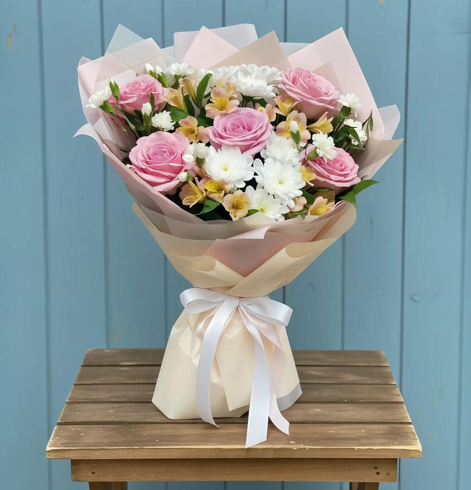 Букет цветов из: Гвоздики, Орхидеи и Розы в поселке имени Воровского