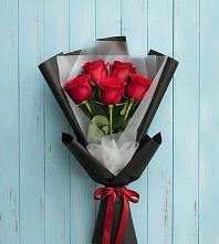 Букет цветов из:  Розы в поселке имени Воровского