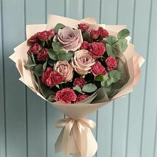 Букет цветов из:  Гвоздики и Розы в поселке имени Воровского
