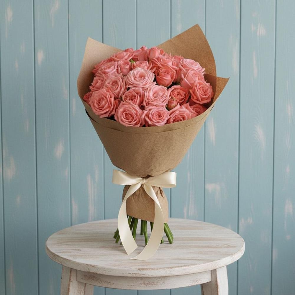 Букет цветов из: Розы в поселке имени Воровского