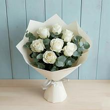 Букет Белые розы в Эвкалипте в поселке имени Воровского