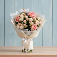 Букет цветов из:  Розы в поселке имени Воровского