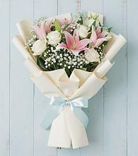 Букет цветов из:  Лилии в поселке имени Воровского