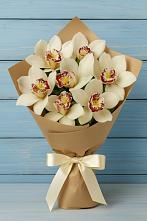 Букет цветов из:  Орхидеи и Розы в поселке имени Воровского