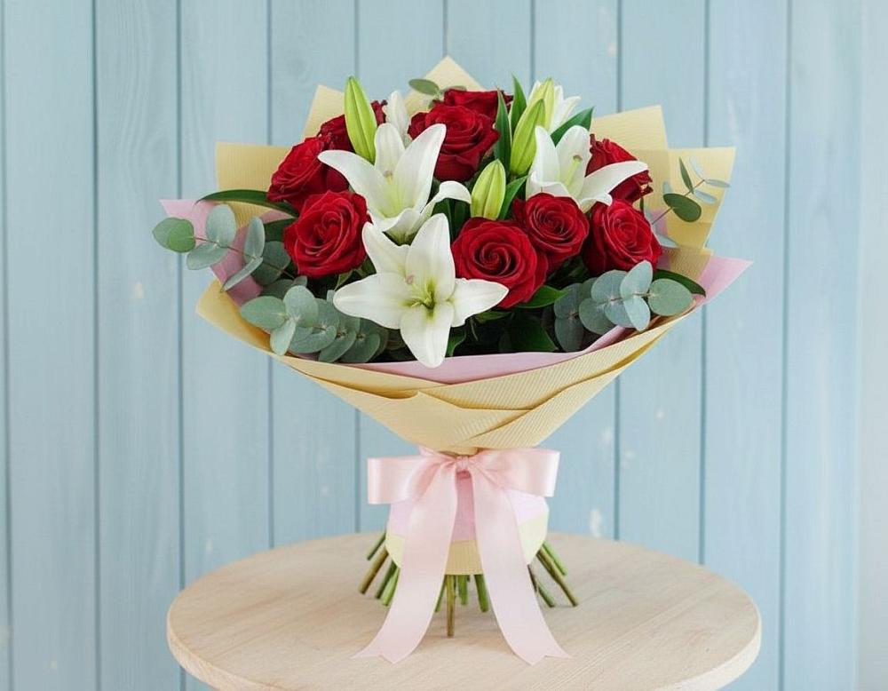 Букет цветов из: Лилии и Розы в поселке имени Воровского